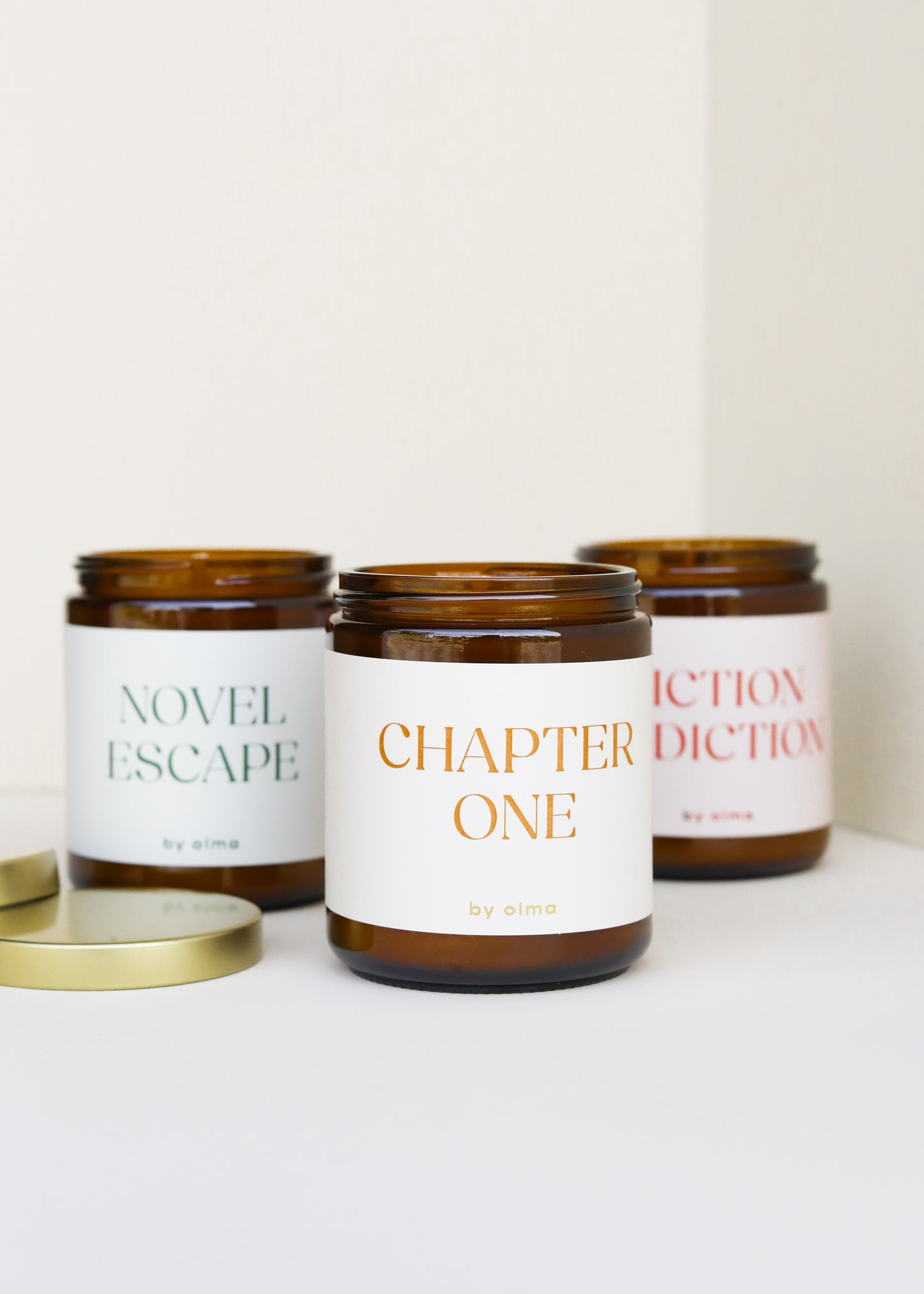 Novel Escape - Book Lover Candle - 9oz Amber