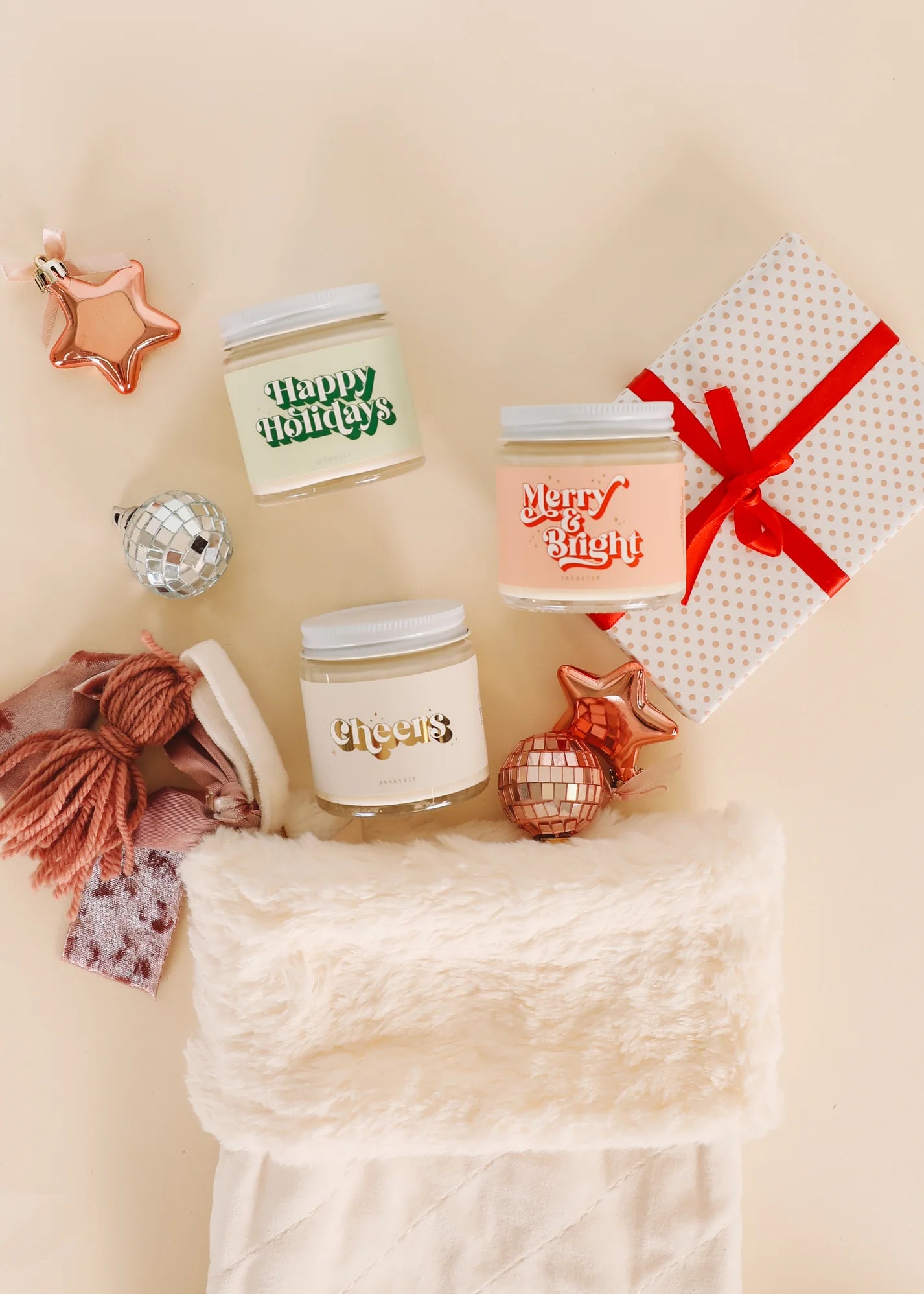 4oz - Holiday Candle - Happy Holidays